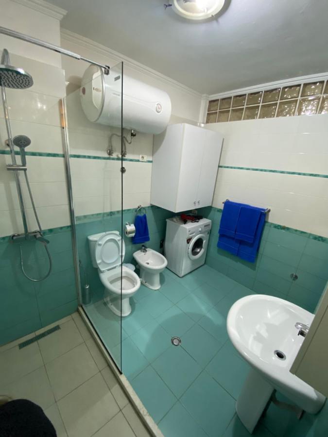 Chlo Apartment 3 Tirana Bagian luar foto