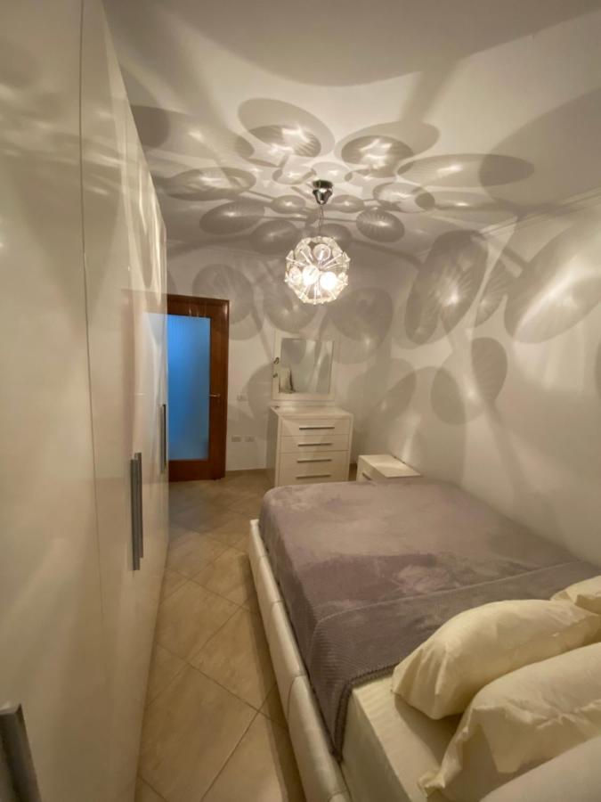 Chlo Apartment 3 Tirana Bagian luar foto